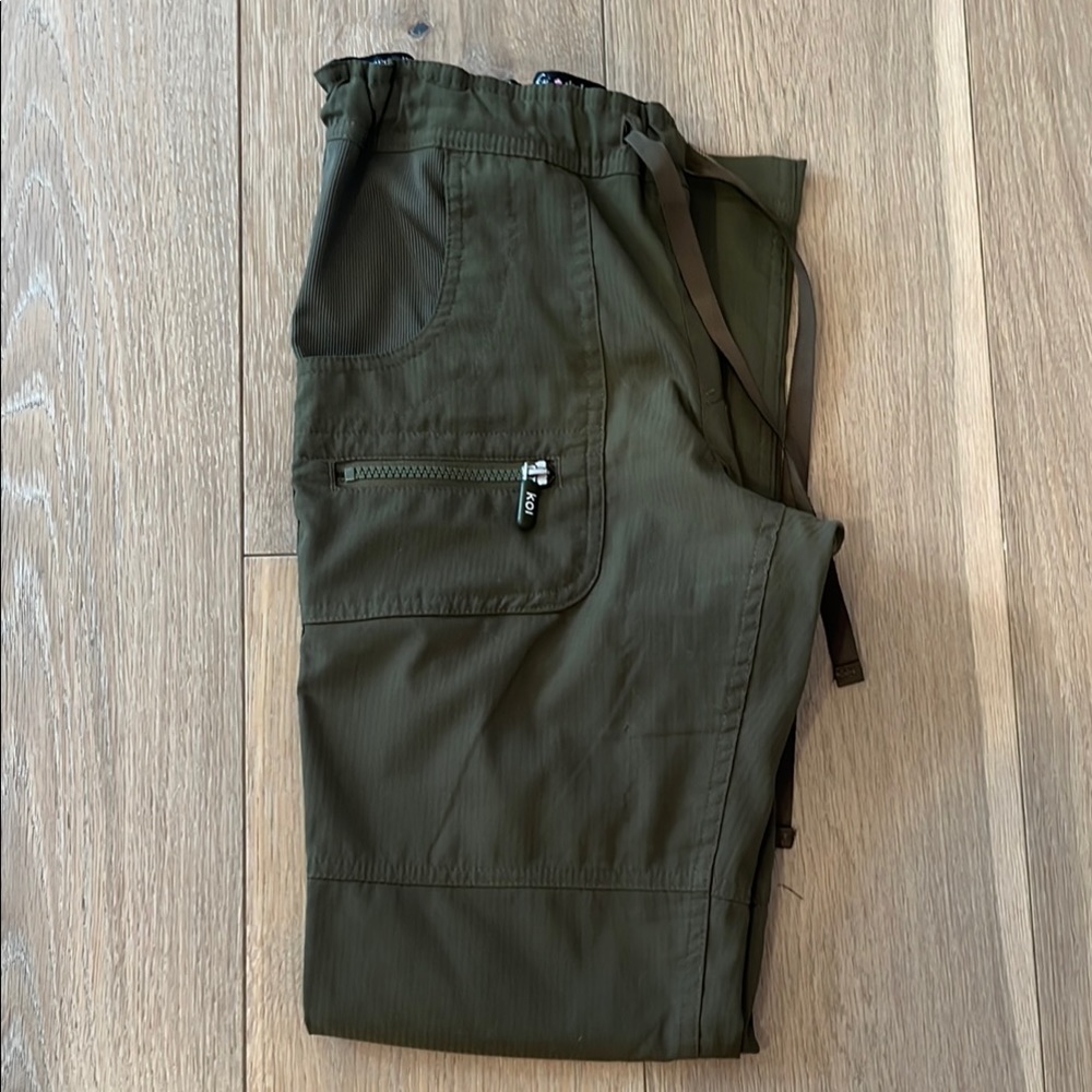 EUC Koi Lite XXS scrub pants